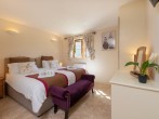 Spacious bedrooms Spacious bedrooms